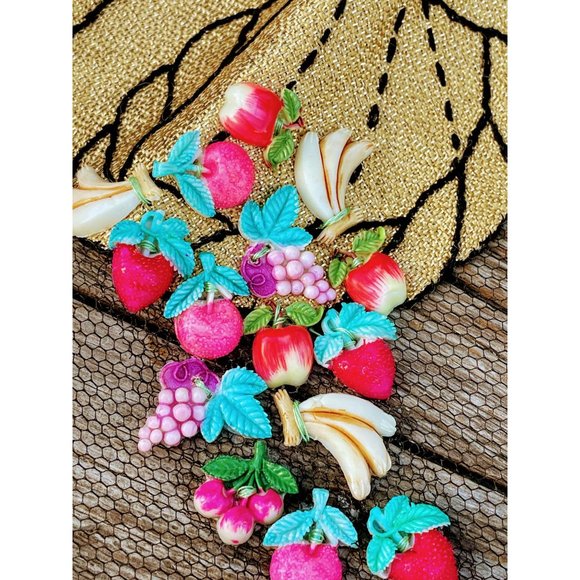 Vintage Hostess Net Half Apron Cornucopia with fruit buttons - Picture 3 of 12